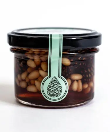 Варенье из сосновых шишек с кедровым орехом, 100 мл Варенье из сосновых шишек с кедровым орехом, 100 мл